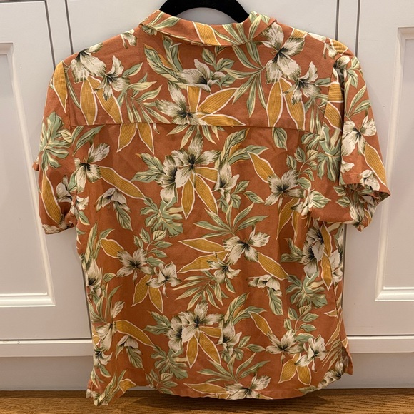 Tommy Bahama Silk Hawaiian Shirt Size Small - Picture 3 of 6